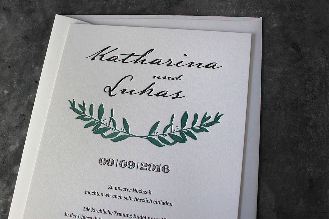 Einladung Hochzeit Hochzeitseinladung Gmund Cotton Baumwollpapier Baumwollkarton Letterpress Wien Buchdruck Olivenzweig außergewöhnlich hochwertig