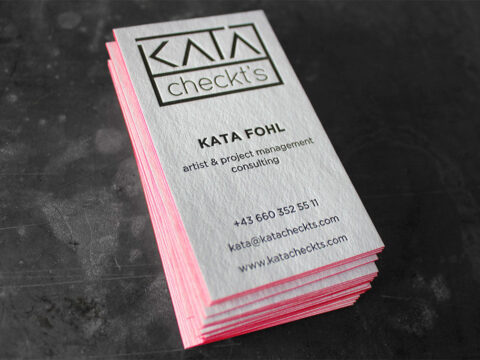 Visitenkarten Letterpress Business Cards hochwertig außergewöhnlich Prägedruck Tiefprägung Farbkante Farbschnitt Wien Grund Heidi Baumwollpapier