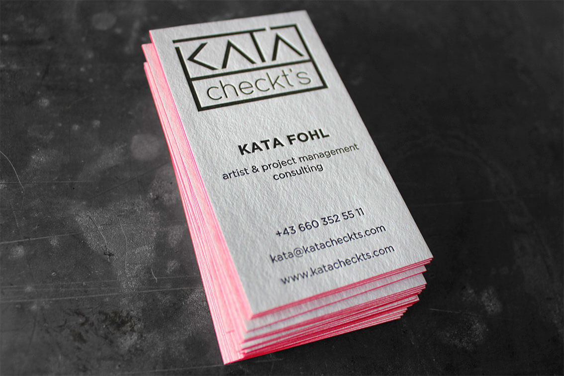 Visitenkarten Letterpress Business Cards hochwertig außergewöhnlich Prägedruck Tiefprägung Farbkante Farbschnitt Wien Grund Heidi Baumwollpapier